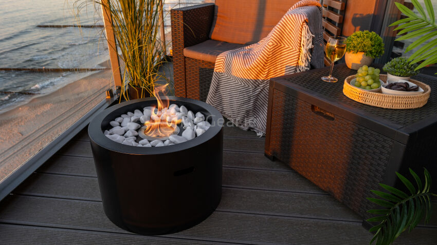 Moon – Freestanding Bioethanol Fireplace (Matte Black)