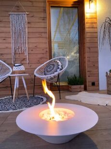 Universe – Freestanding Bioethanol Fireplace (Matte White)